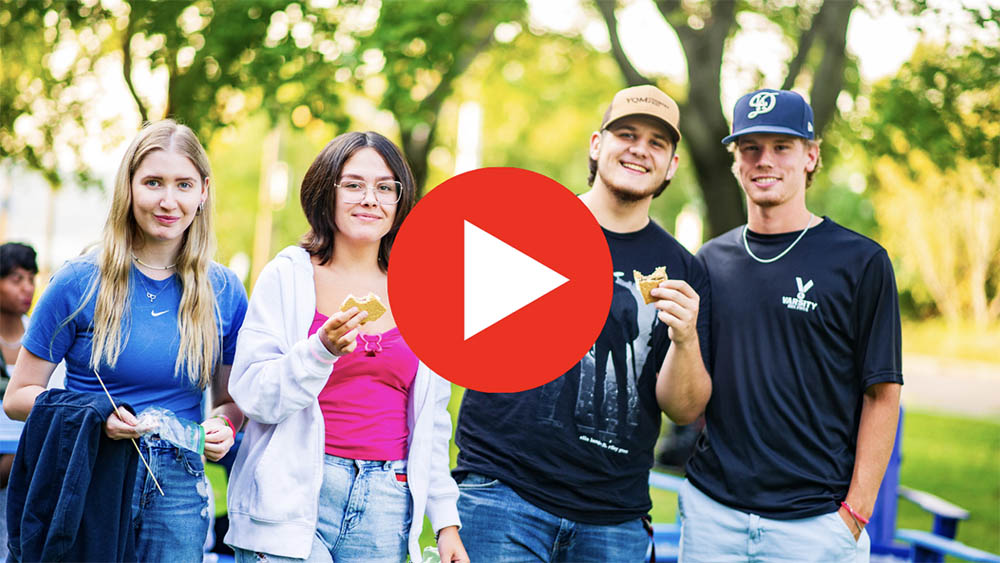 thumb-unique campus life